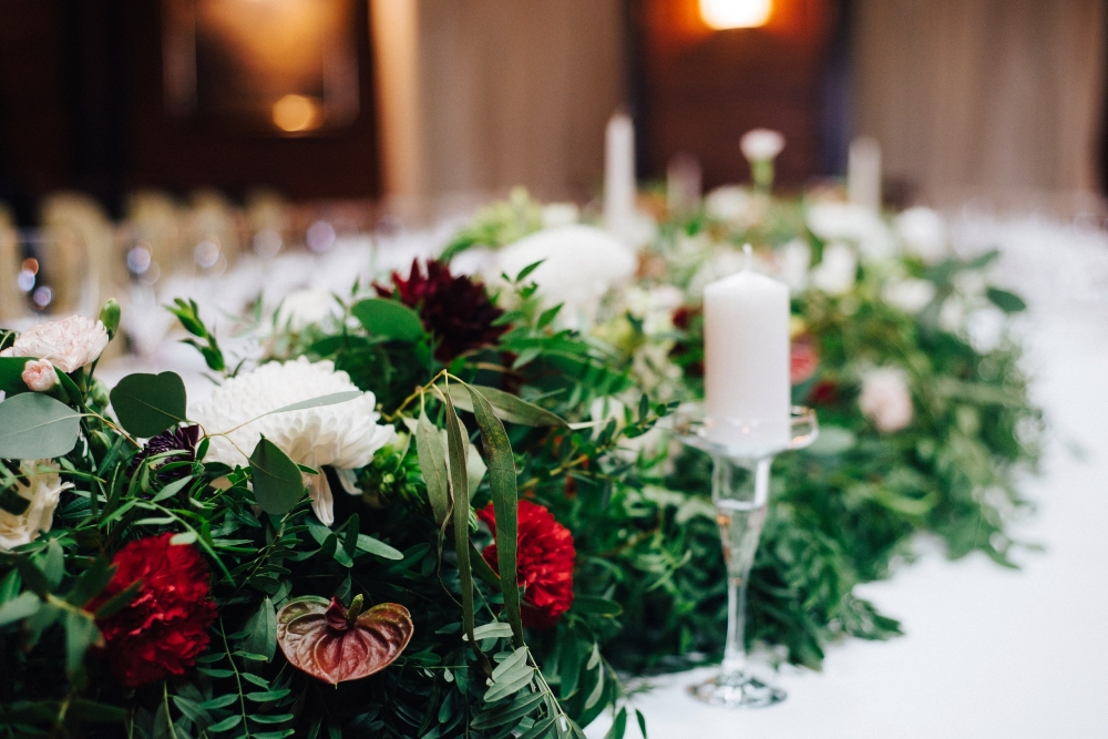 Камерная свадьба с насыщенной и благородной цветовой гаммой для ребят из Англии, Кары и Алекса)))