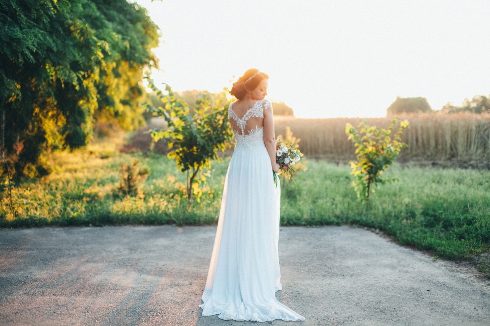 Каждая пара для нас особенная, мы очень стараемся, что бы ваша свадьба была уникальным и индивидуальным событием.