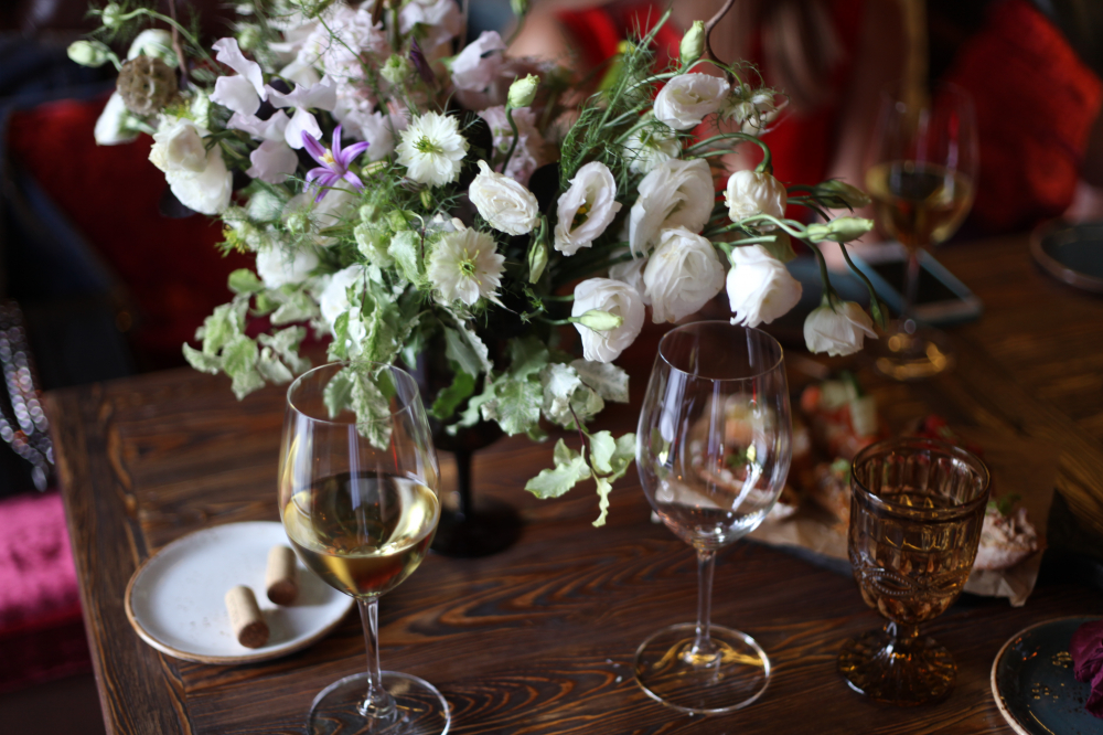 Композиции для камерных свадеб.