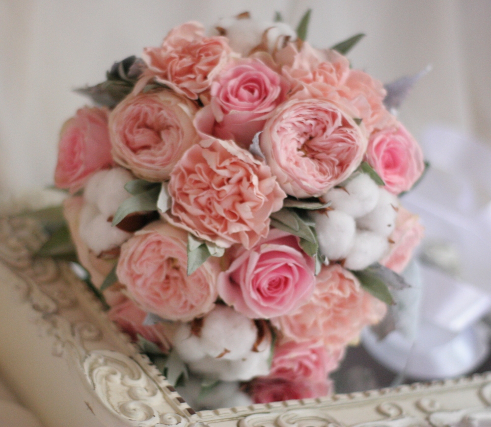 Свадебный букет от 4500р, бутоньерка и доставка по Мск. - в подарок.