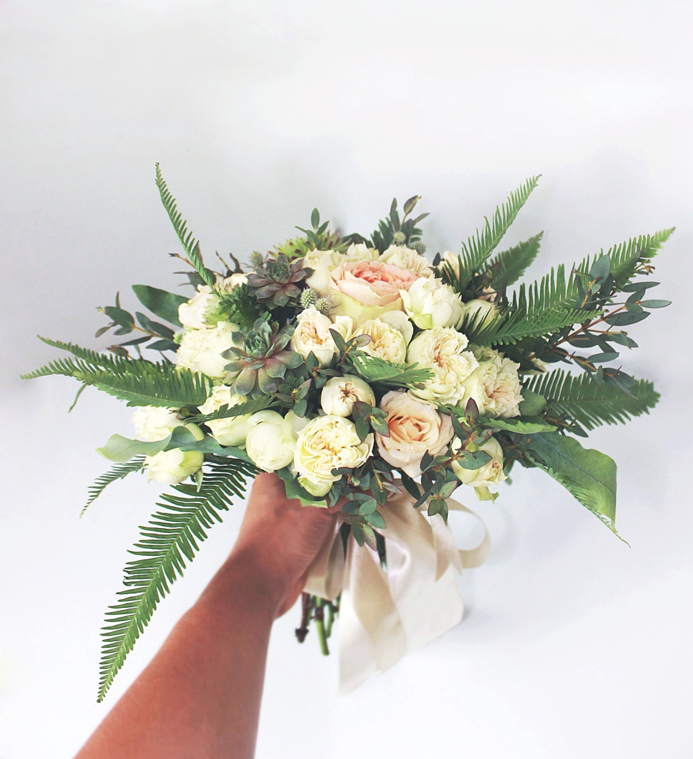 Букет с папоротником и суккулентами для невесты Марии
florist: Надежда Бобровская