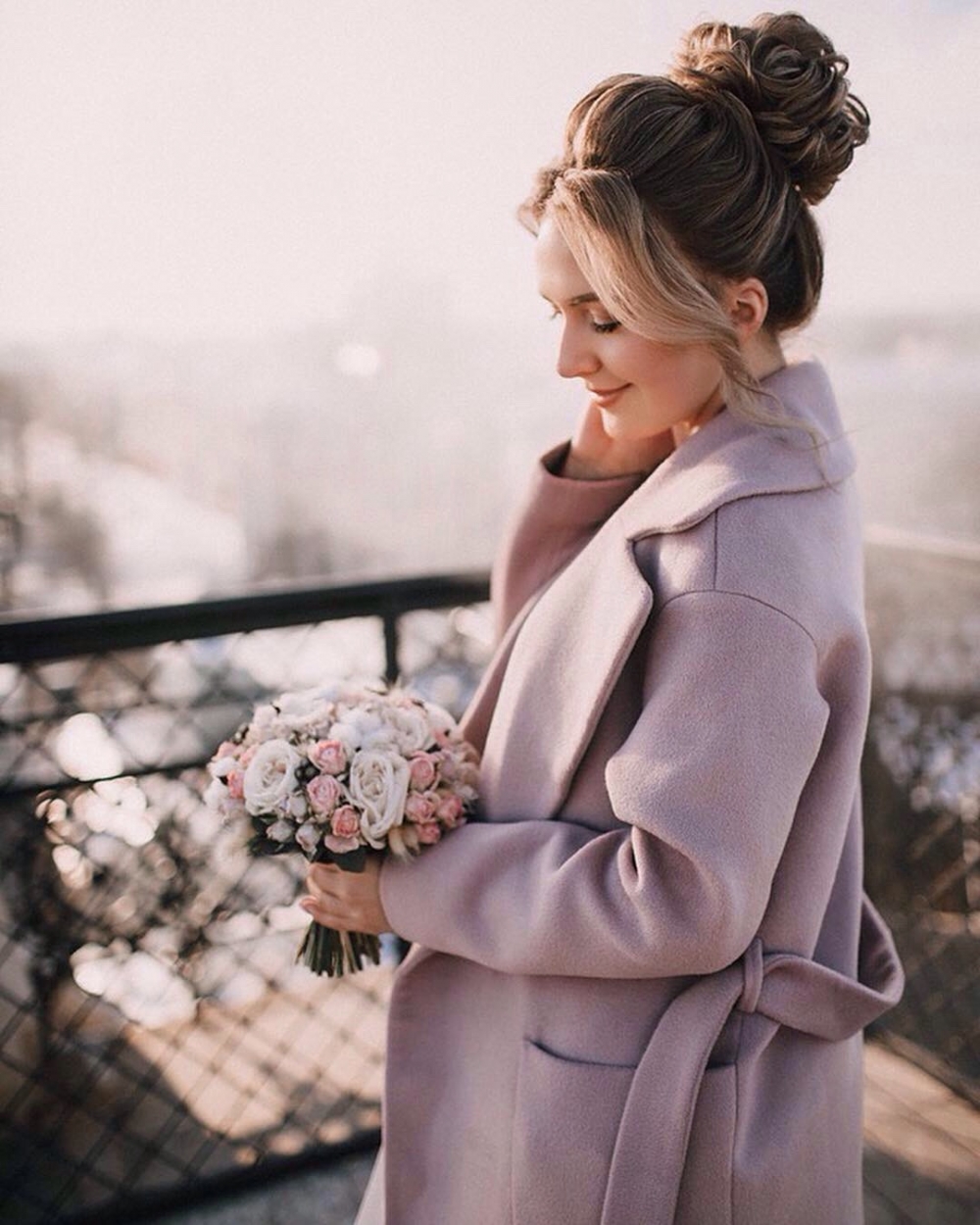 Свадебный букет из пионовидных роз