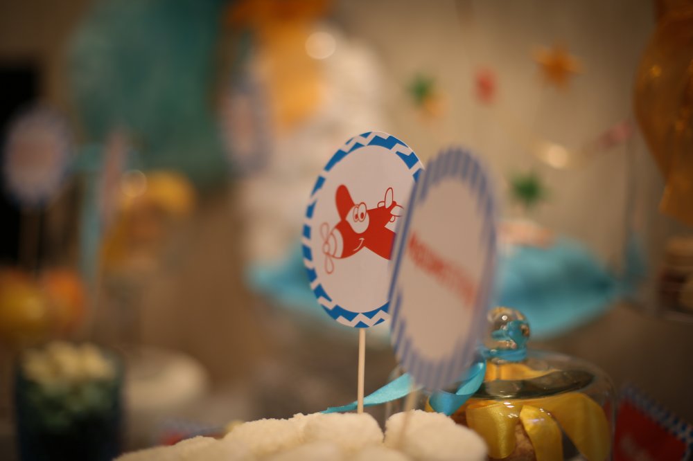 Сладкий стол на день рождения мальчика в стиле мультика "Самолеты".