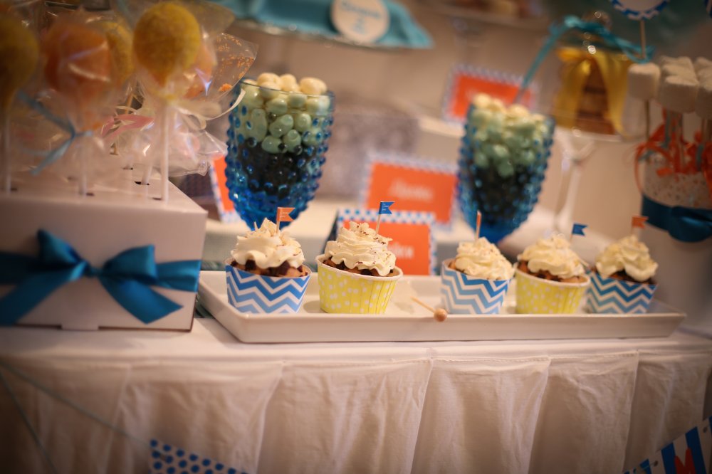 Сладкий стол на день рождения мальчика в стиле мультика "Самолеты".