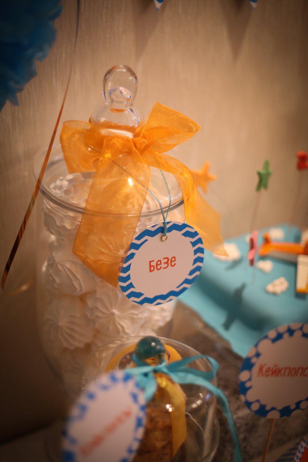 Сладкий стол на день рождения мальчика в стиле мультика "Самолеты".