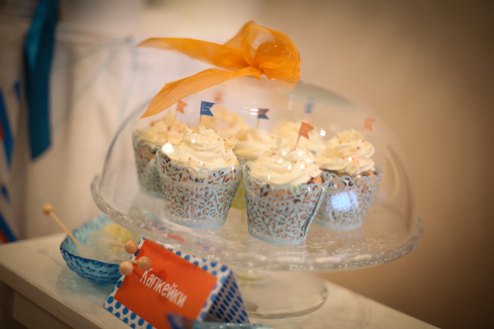 Сладкий стол на день рождения мальчика в стиле мультика "Самолеты".