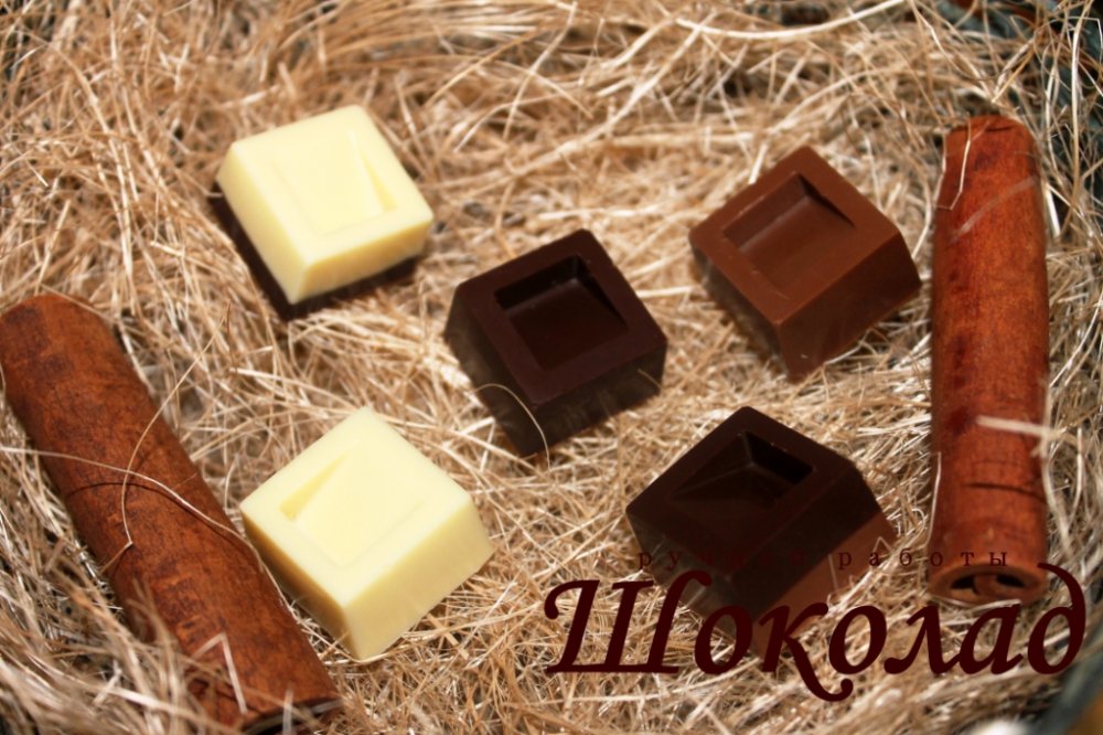 Размер: 2,5 х 2,5 х 1,5 см
Цена: 1гр=1р.