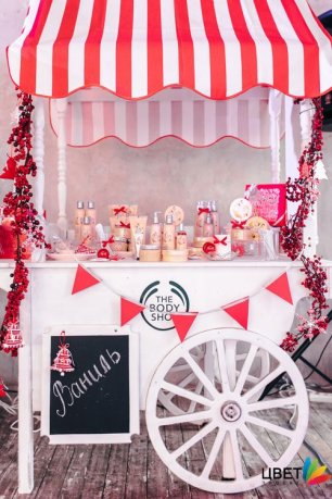 "Сладкая" тележка на свадьбу