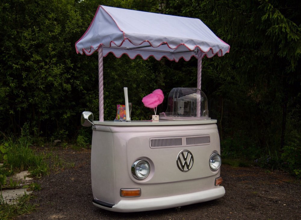Стойка Ретро VW- автобус. Подходит для сахарной ваты, мороженого, сладкого стола, попкора, шоколадного фонтана, фотозоны и места для раздачи бомбоньерок.