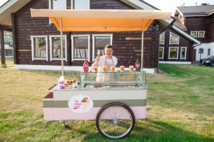 Сливочное мороженое на свадебном торжестве