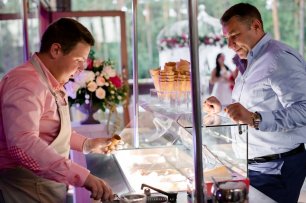 Замена сладкому столу - итальянская тележка с мороженым