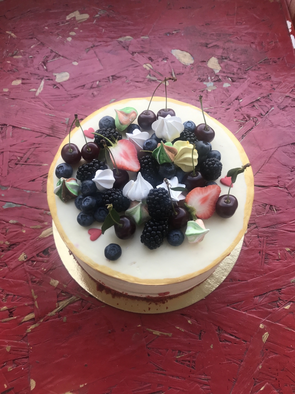 Красный бархат для камерной свадьбы