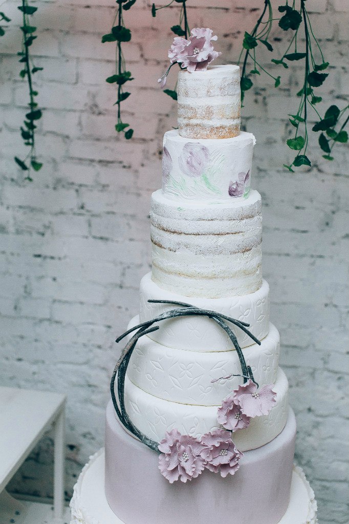 Нежные рисунки на креме. Дымчато-пудровый торт.Свадебный торт, расписанный вручную