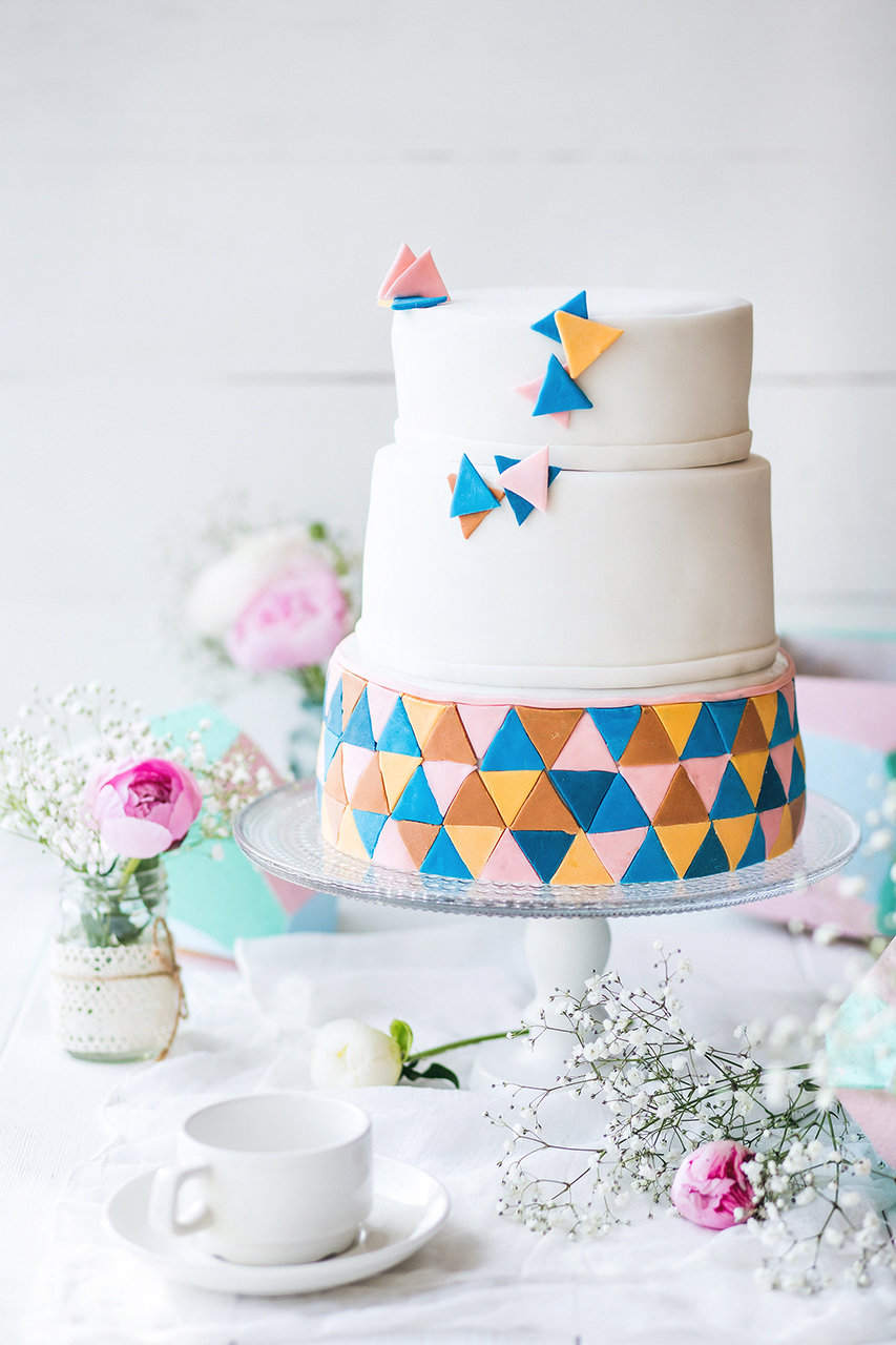 Свадебный торт в стиле "Геометрия".
Geometric wedding cake inspiration
