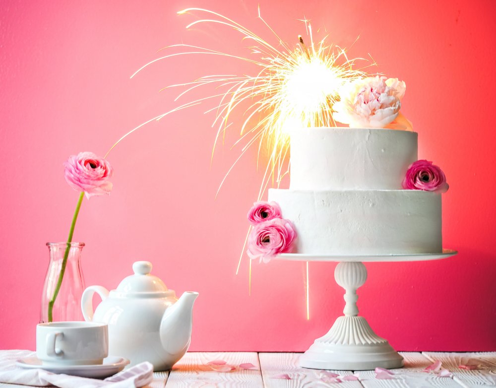 Нежный свадебный торт. Кремовое оформление