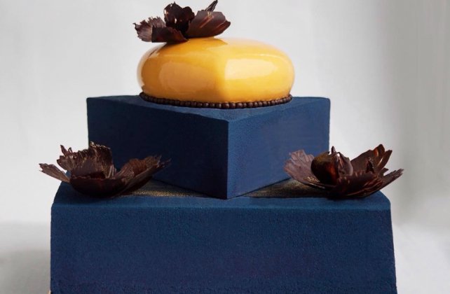 торт с ярусами разной геометрической формы, торт и сладкий стол ODEMI