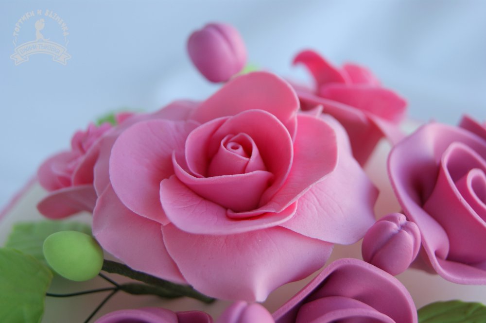 Сахарные цветы для свадебного торта.