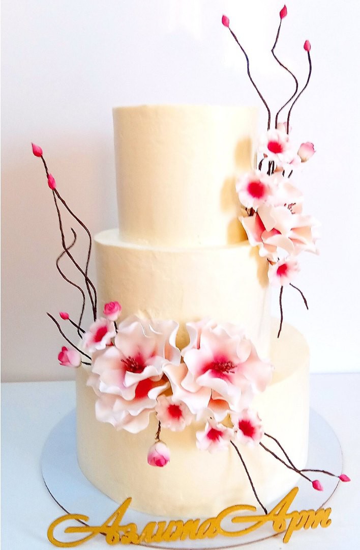 3х ярусный торт с цветами