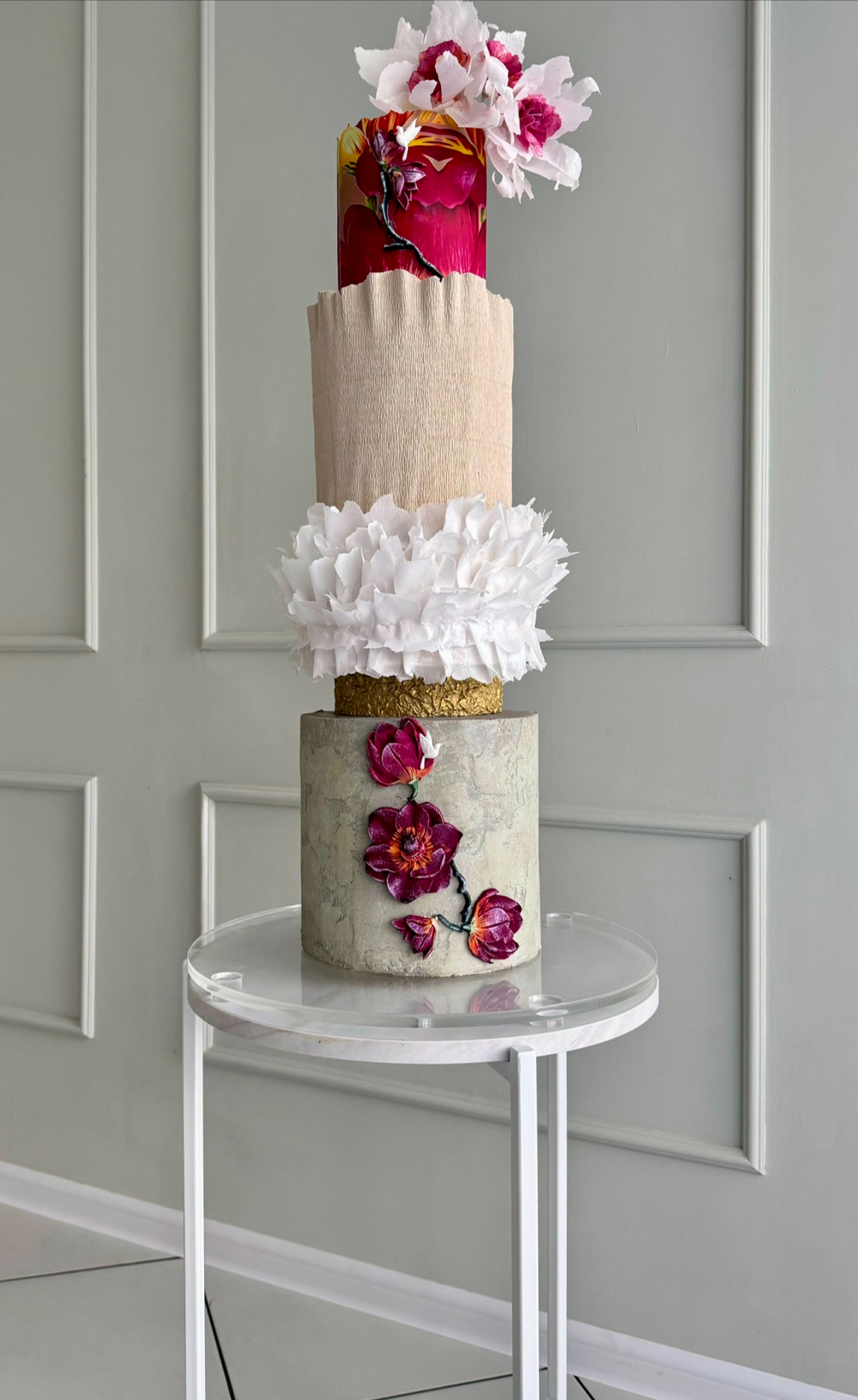 Пятиярусный, дизайнерский декор, 13 кг. на 65 гостей.