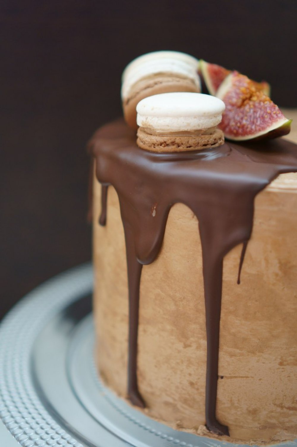 Шоколадный торт с ягодным муссом