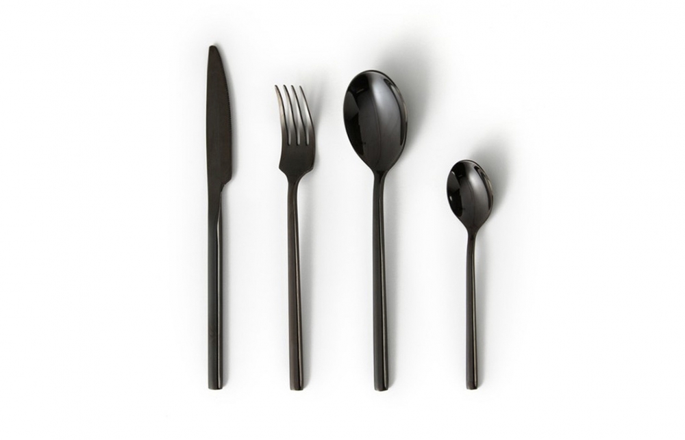 Черные столовые приборы / набор из 4 приборов
Артикул: ПРИ002
В наличии: 100 наборов
Аренда: 150р/набор