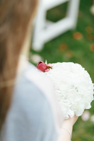 Подушечка для колец из живых цветов