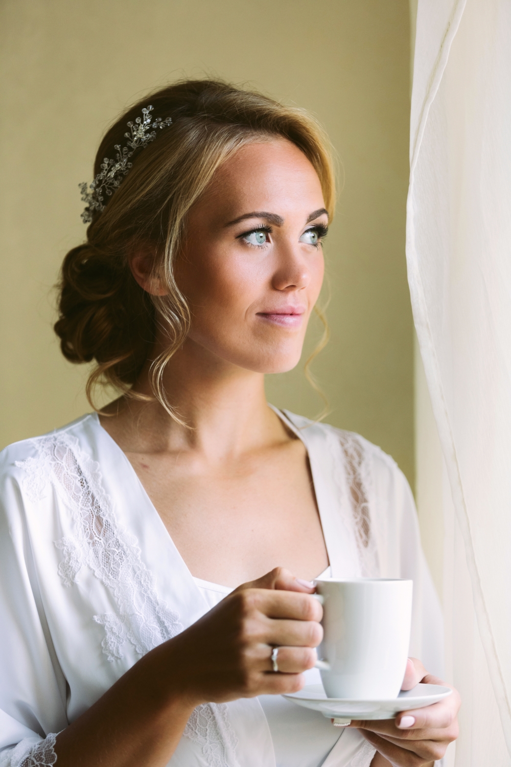 Организация свадьбы в Санкт-Петербурге от агентства RichArt. Дворец бракосочетания №1 на Английской набережной. Сборы невесты в отеле.
#RichArt #Торжествомания