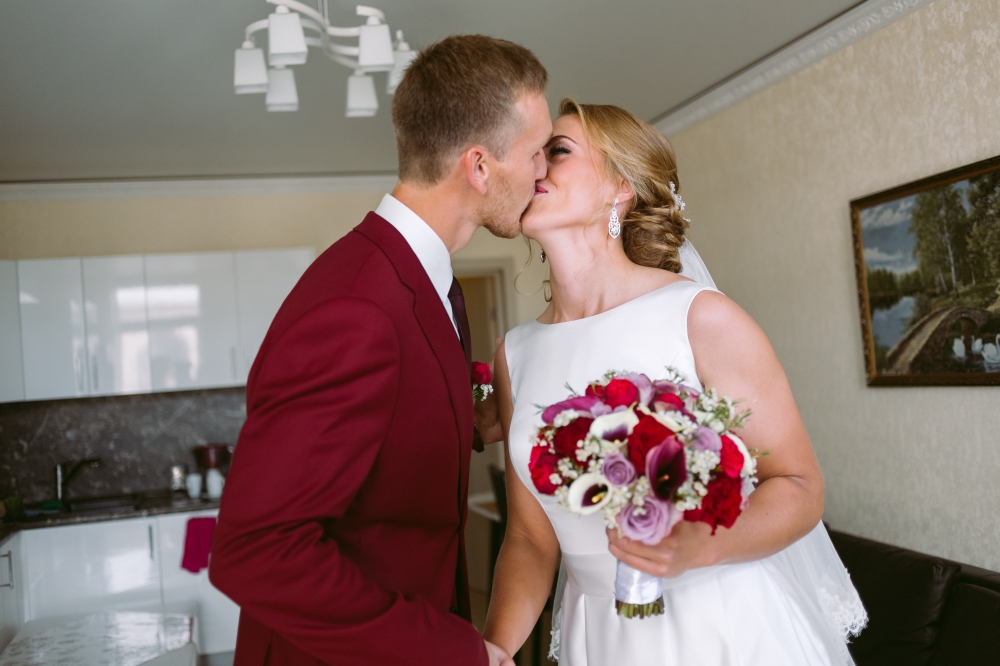 Организация свадьбы в Санкт-Петербурге от агентства RichArt. Дворец бракосочетания №1 на Английской набережной. Счастливые молодожены. Встреча жениха и невесты.
#RichArt #Торжествомания