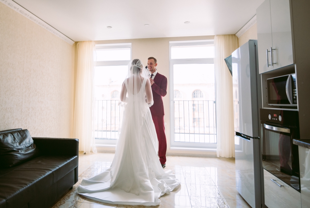 Организация свадьбы в Санкт-Петербурге от агентства RichArt. Дворец бракосочетания №1 на Английской набережной. Счастливые молодожены. Встреча жениха и невесты.
#RichArt #Торжествомания