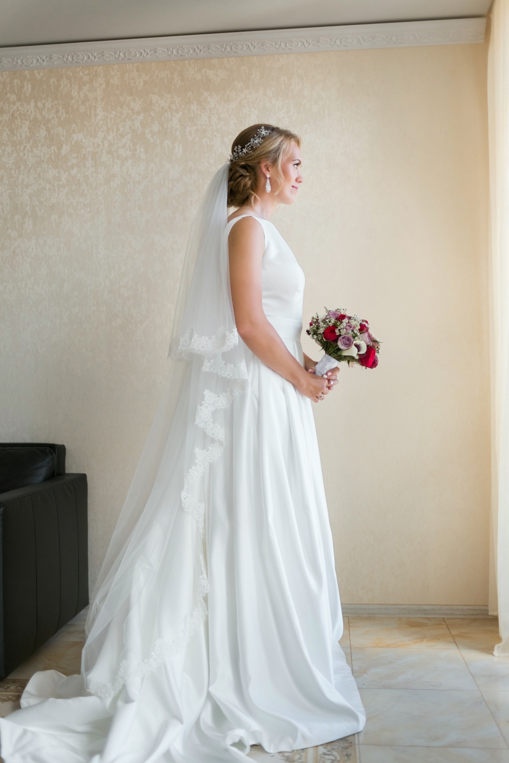 Организация свадьбы в Санкт-Петербурге от агентства RichArt. Дворец бракосочетания №1 на Английской набережной. Счастливые молодожены. Свадебная прогулка по Петербургу.
#RichArt #Торжествомания