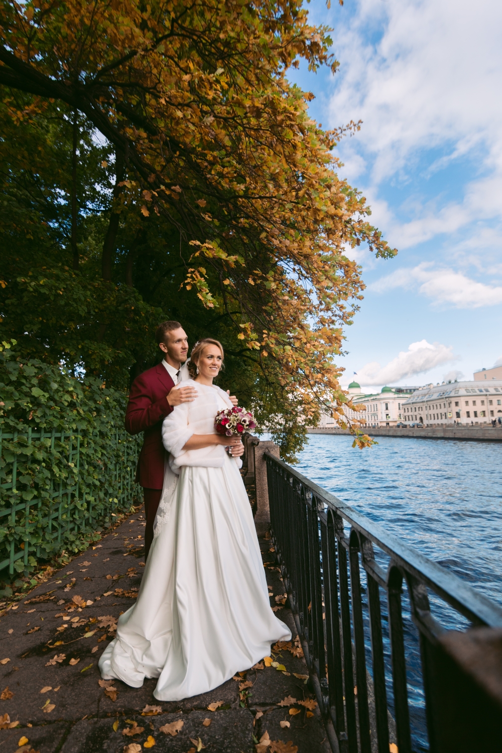 Организация свадьбы в Санкт-Петербурге от агентства RichArt. Дворец бракосочетания №1 на Английской набережной. Счастливые молодожены. Свадебная прогулка по Петербургу.
#RichArt #Торжествомания