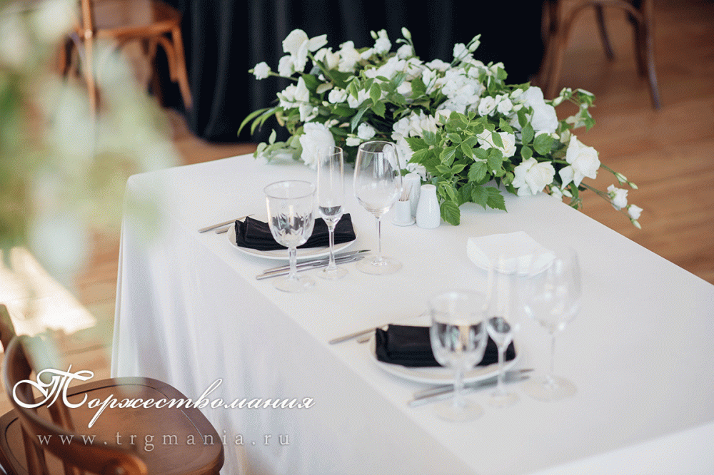 Оформление зала и выездная регистрация в ресторане Русская Рыбалка Комарово Приморское шоссе +7(911)909-2000