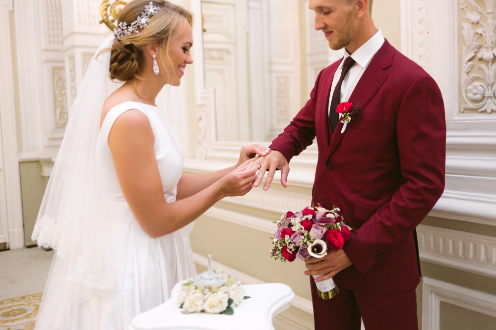 Организация свадьбы в Санкт-Петербурге от агентства RichArt. Дворец бракосочетания №1 на Английской набережной. Счастливые молодожены
#RichArt #Торжествомания