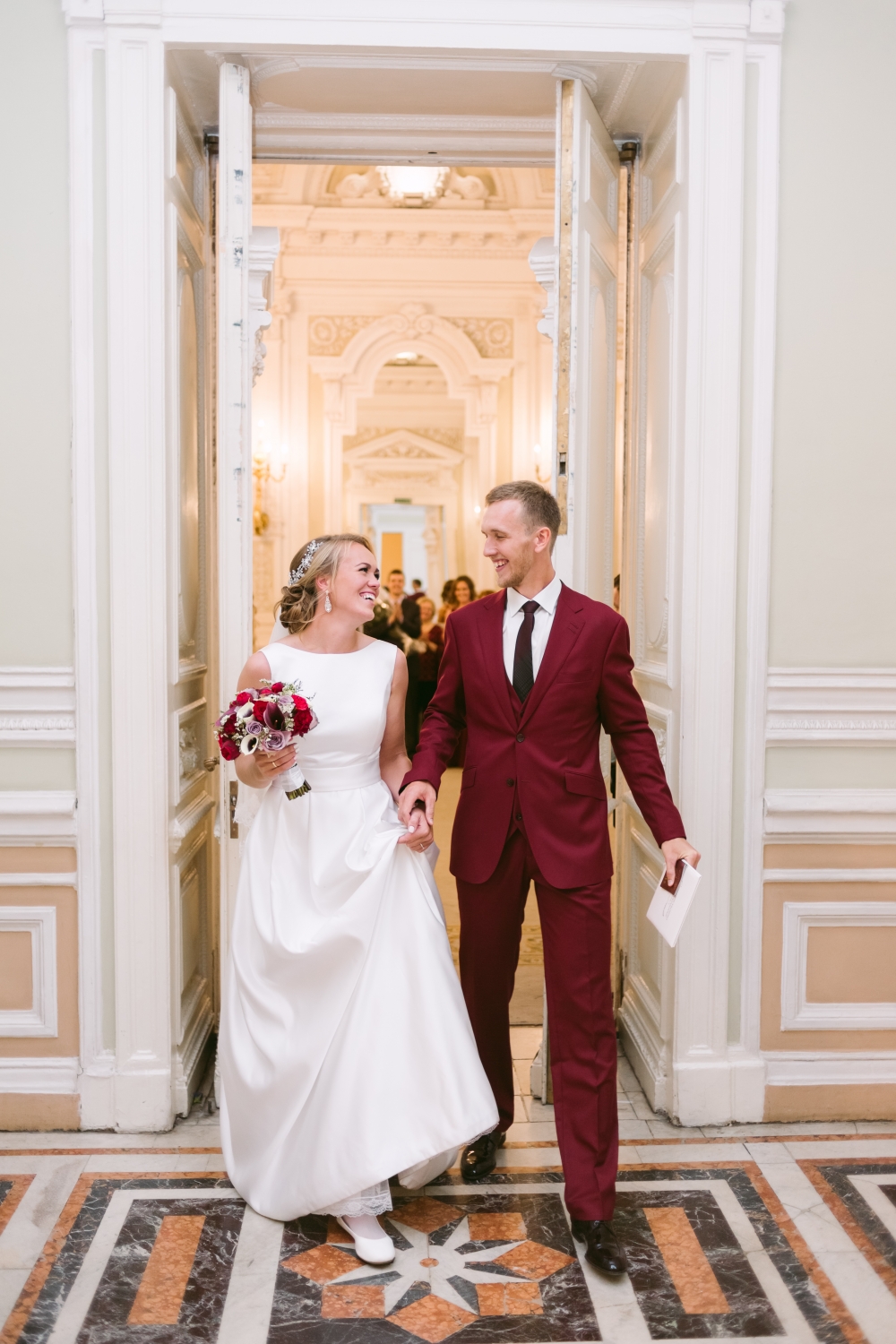 Организация свадьбы в Санкт-Петербурге от агентства RichArt. Дворец бракосочетания №1 на Английской набережной. Счастливые молодожены
#RichArt #Торжествомания