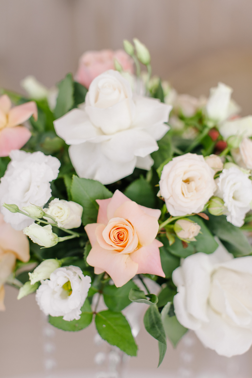 Свадьба в шатре Паруса Крестовский банкетный зал. Оформление зала от студии декора Торжествомания