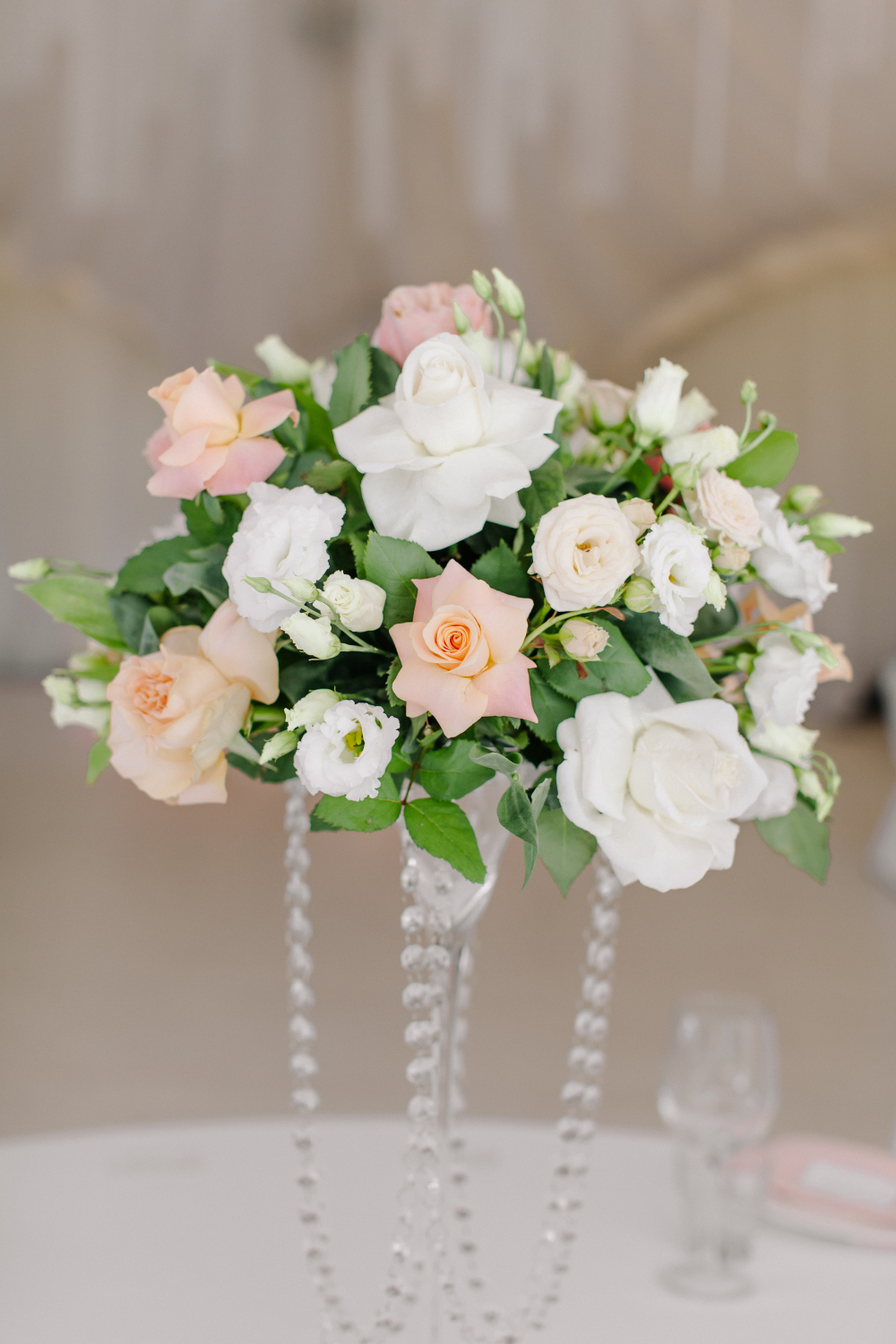 Свадьба в шатре Паруса Крестовский банкетный зал. Оформление зала от студии декора Торжествомания