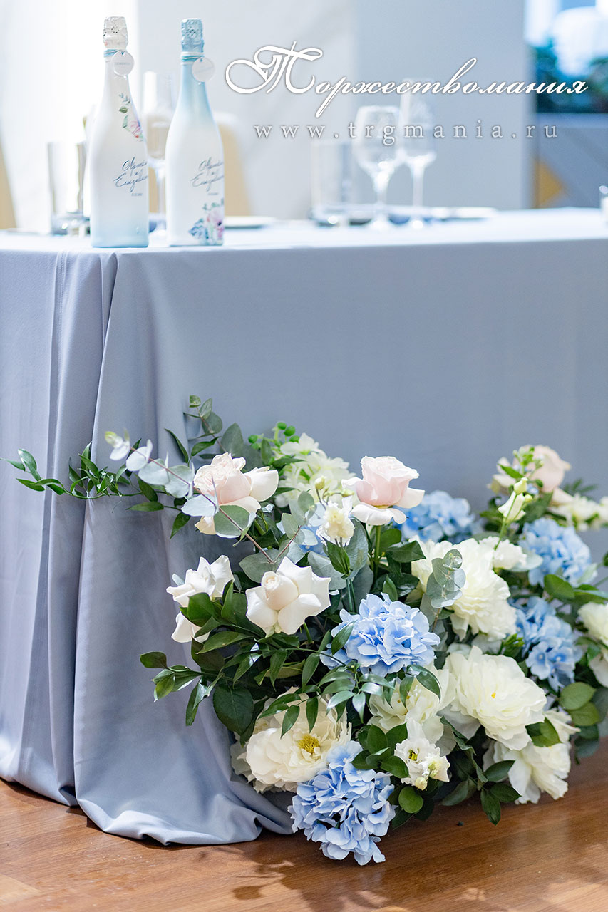 Оформление свадьбы в банкетном зале Luce Итальянская ул д. 15, Флористика и декора - студия "Торжествомания"