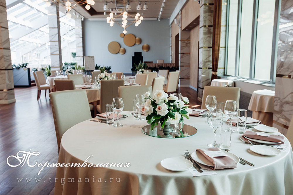 Свадьба в ресторане Luce Итальяская уд 15, декор и флористика студия "Торжествомания"