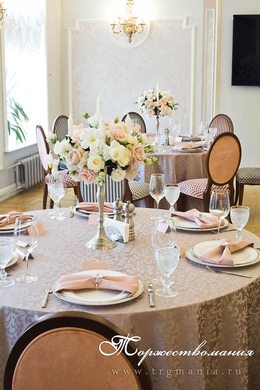 Траттория Марио и Отель Петр, украшение свадебного банкета