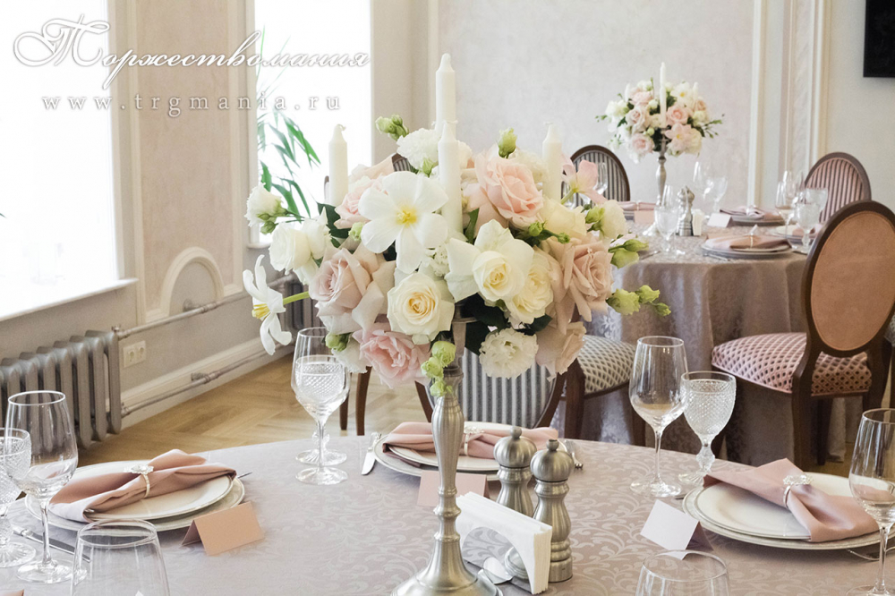 Адмиралтейский пр 8, Петр Отель