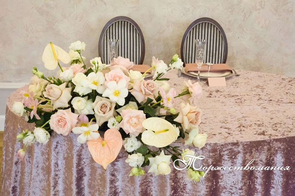 Декор свадебного мероприятия в Петр Отеле