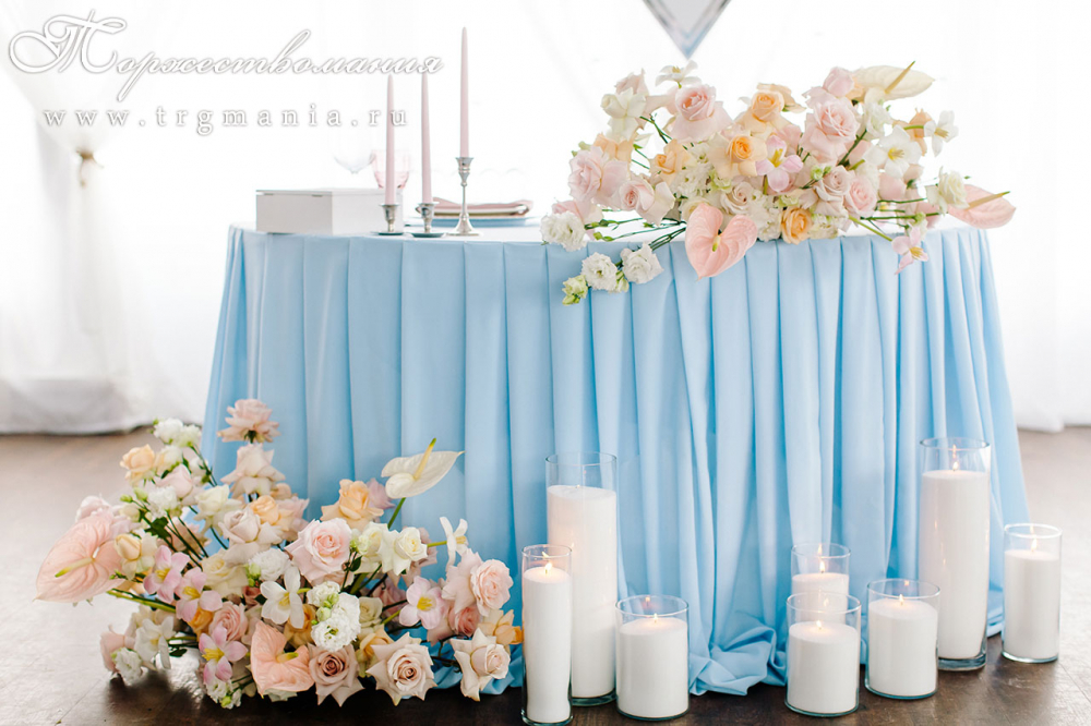 свадебный стол молодоженов