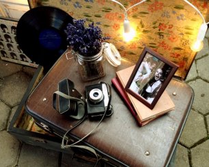 Детали ретро-фотозоны, вдохновляясь Одри.