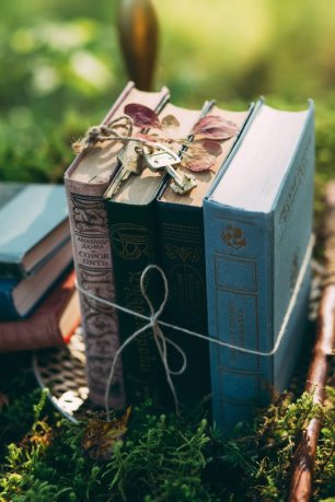 Книги в декоре