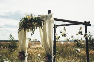 Свадебная арка в стиле рустик