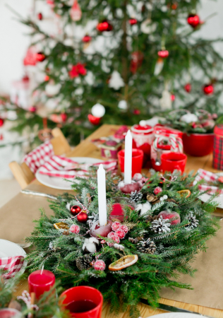 зимняя свадьба в красном, зеленом и белом цвете, организатор ЛЮБОВЬМОРКОВЬ