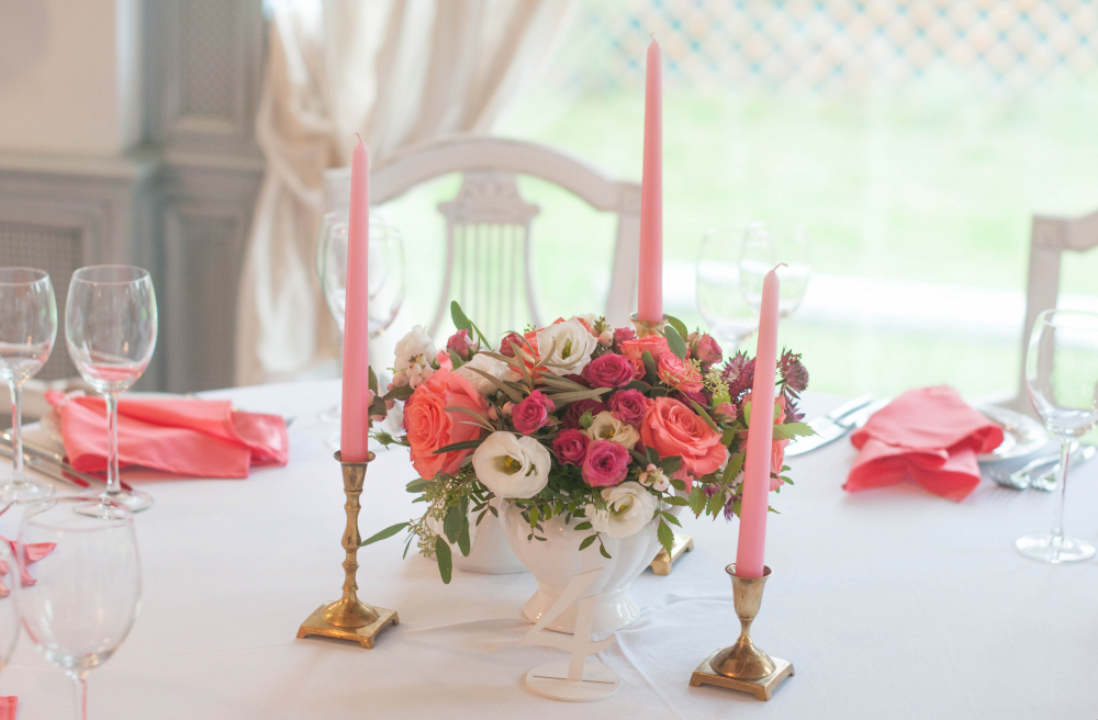 Свадьба в коралловых оттенках в загородном клубе "Скандинавия"
