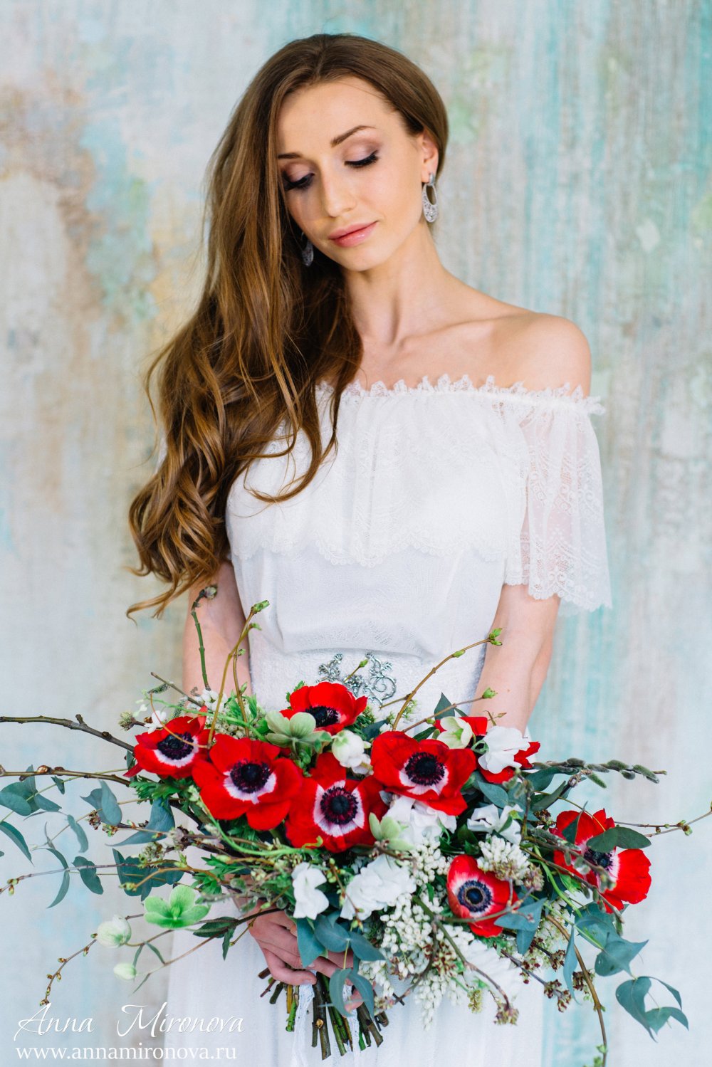 Фотограф Анна Миронова
Muah Пелагея Курт
Флорист Вера Маркова
