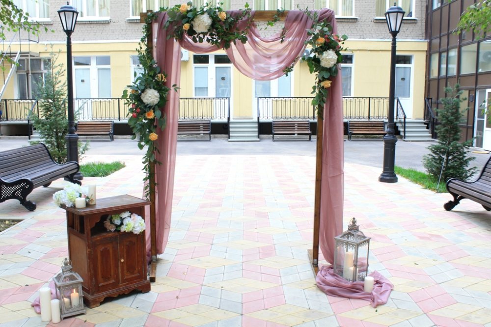 Выездная регистрация в дымчато-розовом цвете