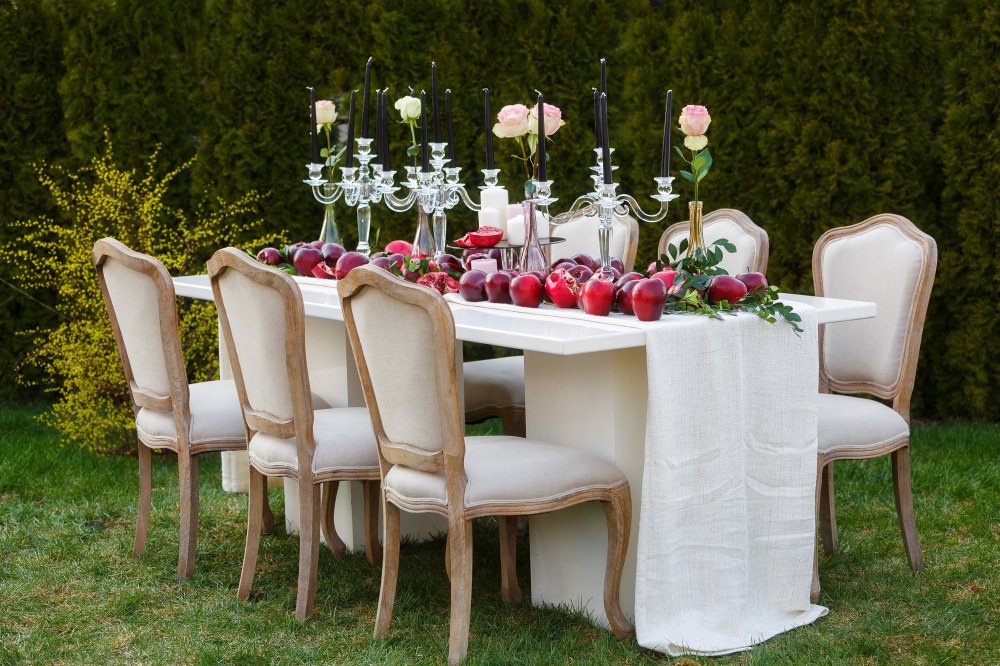 Идея оформления праздничного стола.